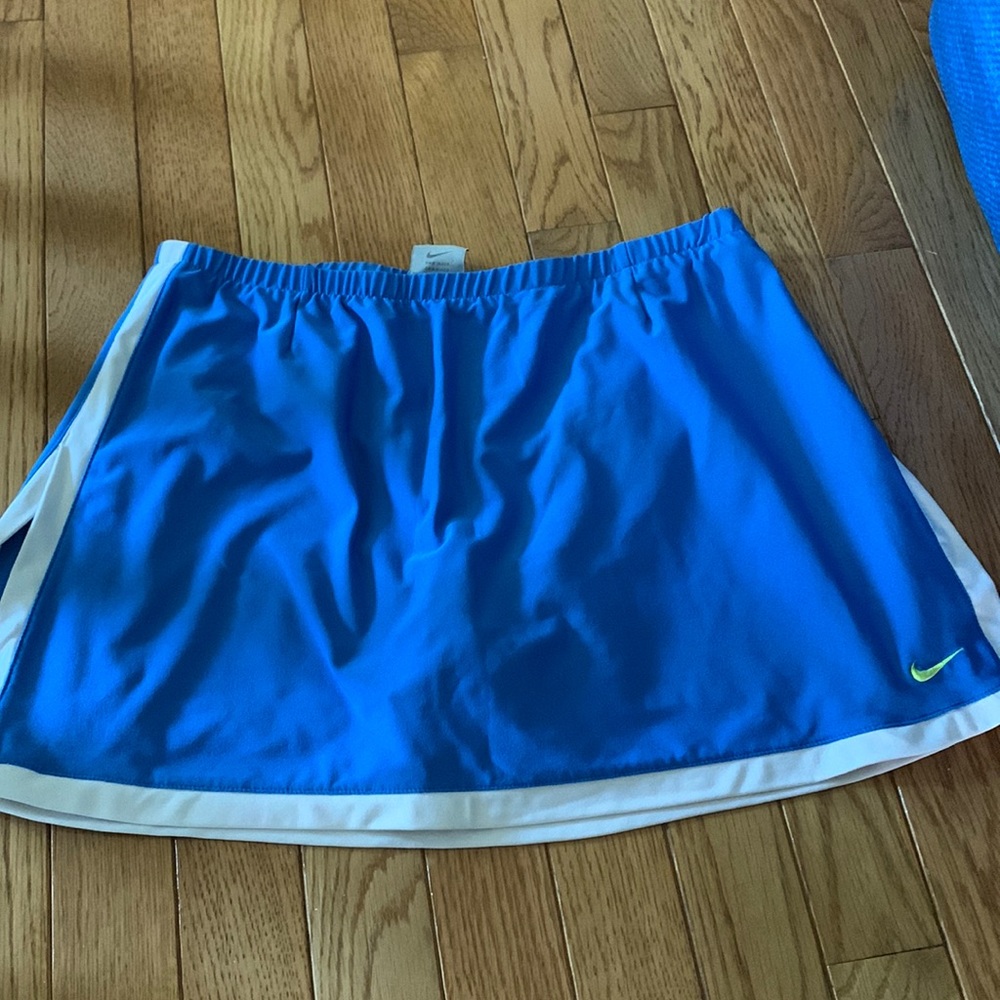 Nike dry fit athletic skirt - size medium